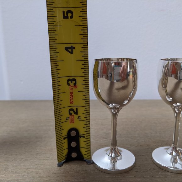Set of 4 Vintage Wine and Cordial Glasses - Picture 12 of 13